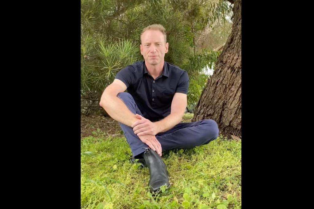 Thumbnail for David Speirs to quit parliament after police raid and arrest