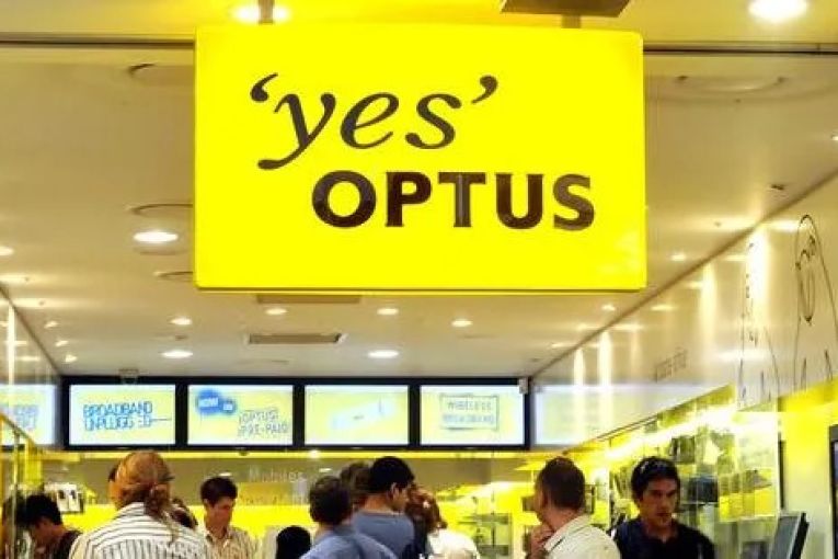 Thumbnail for Optus accused of dodgy sales and debt chasing