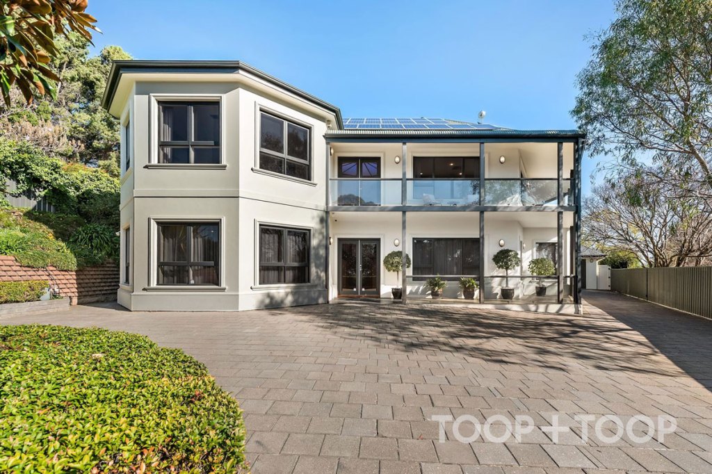 Thumbnail for 28 Old Belair Road, Mitcham