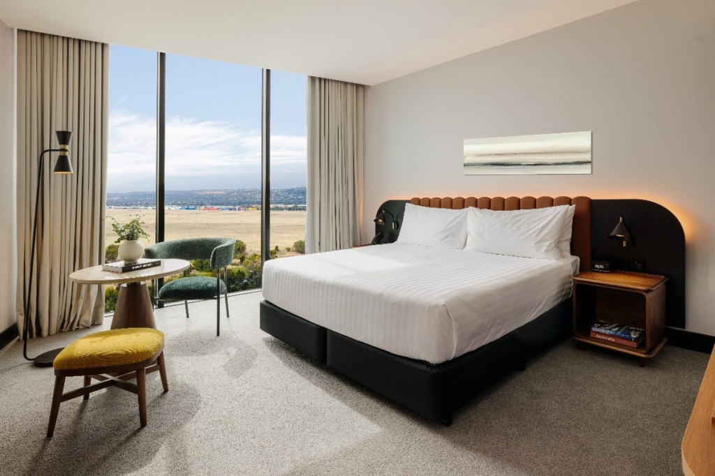 Interior of a Crowne Plaza Adelaide Mawson Lakes - King Standard Room