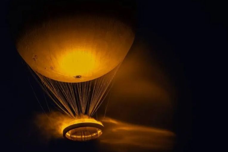 Thumbnail for Arise again the iconic Paris Olympics balloon
